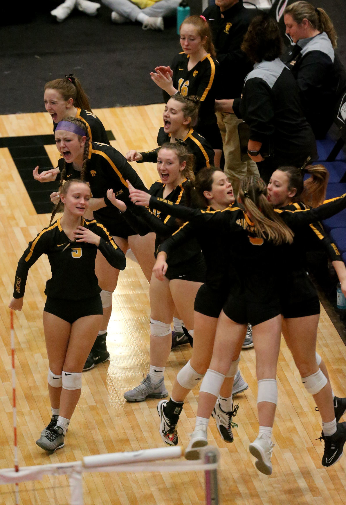 110718-State-VB-Janesville-007